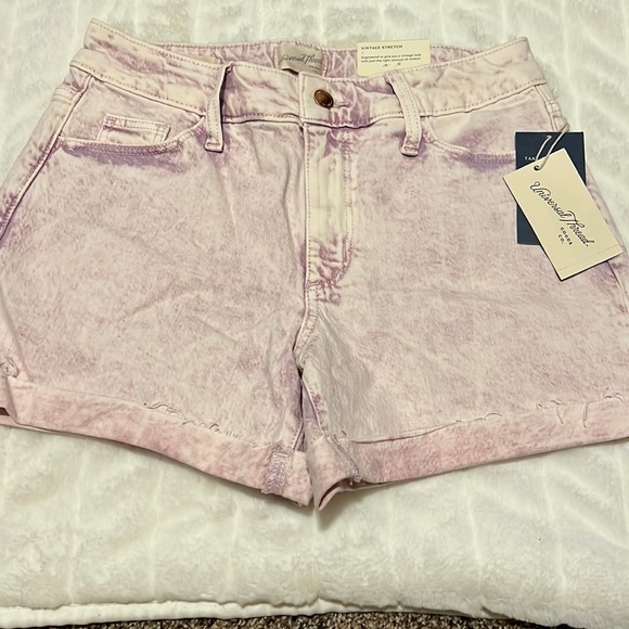 Universal Thread Mid Rise Shorts - Picture 1 of 5